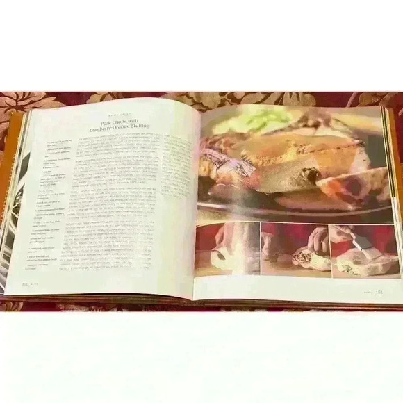 Williams-Sonoma Essentials of Roasting Hard Cover Cook Book - Picture 7 of 9